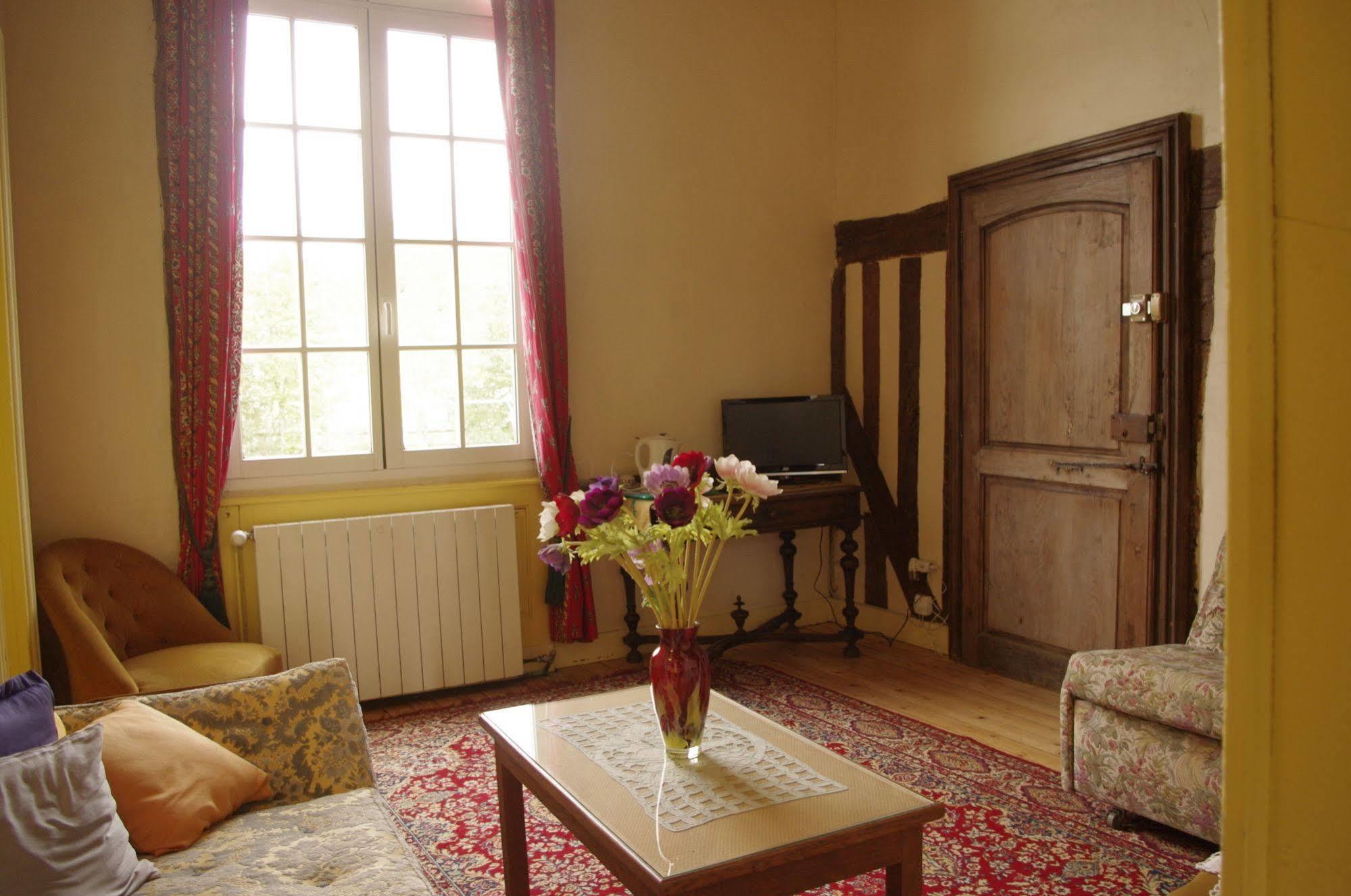 Отель Manoir Du Lieu Rocher Saint-Pierre-Sur-Dives Экстерьер фото