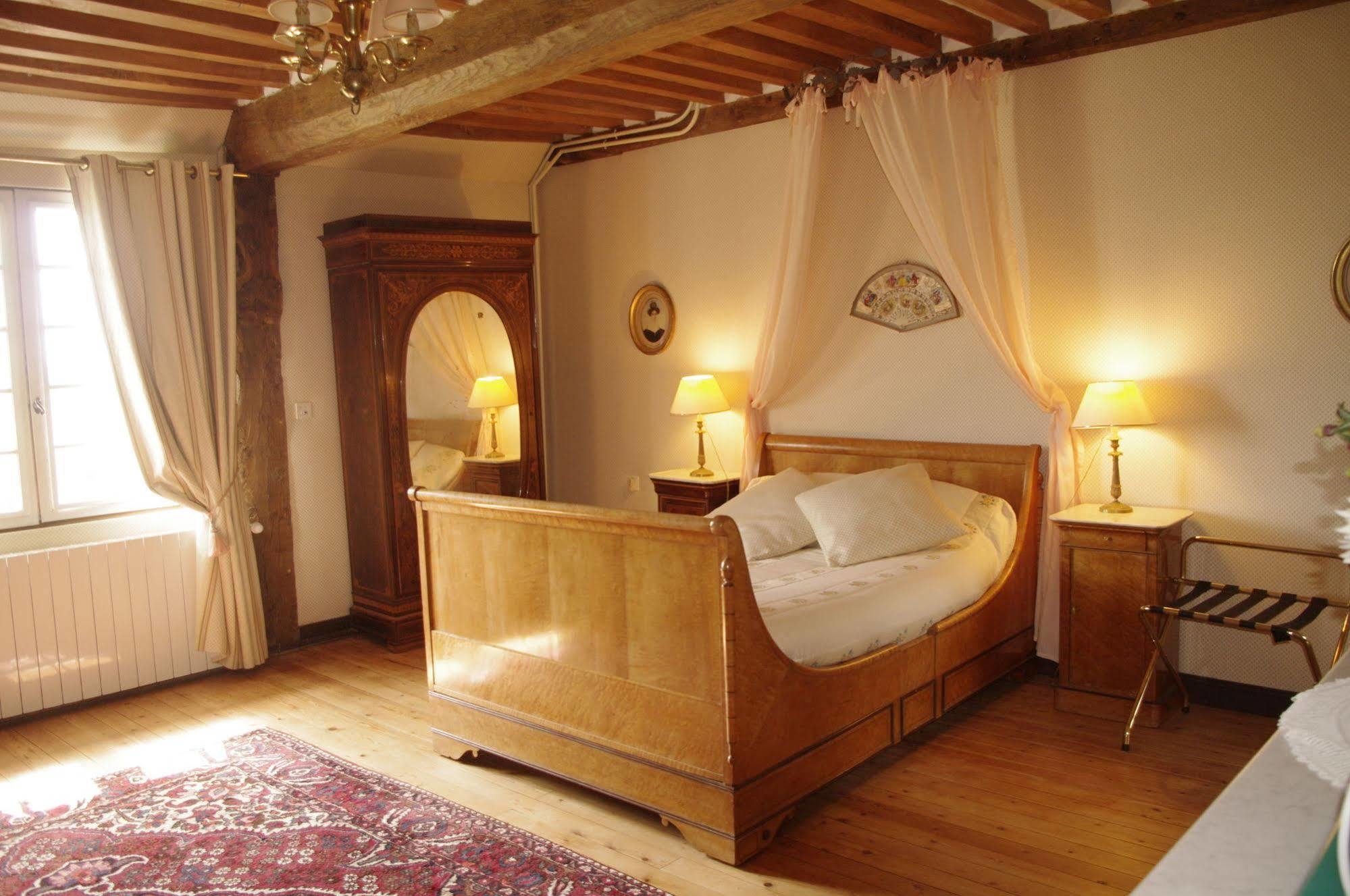Отель Manoir Du Lieu Rocher Saint-Pierre-Sur-Dives Экстерьер фото