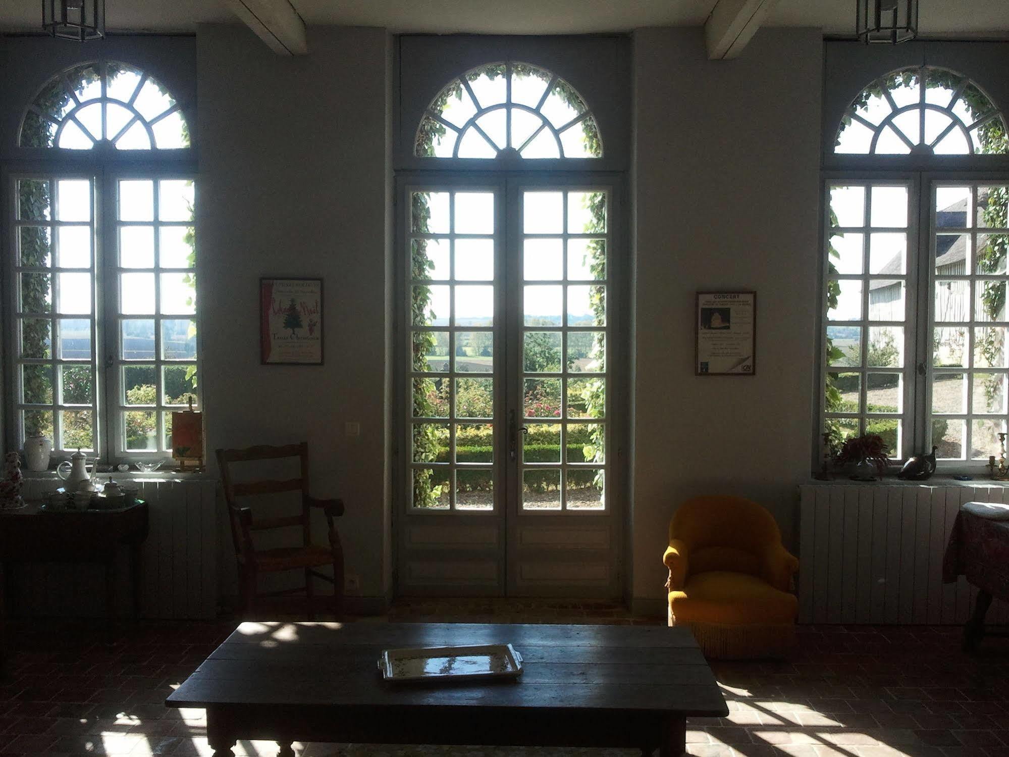 Отель Manoir Du Lieu Rocher Saint-Pierre-Sur-Dives Экстерьер фото